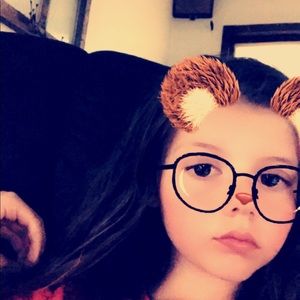 Meet your Posher, Chloe